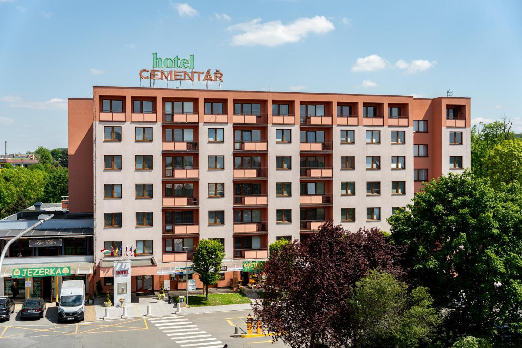 Hotel Cementar Hranice  Ngoại thất bức ảnh